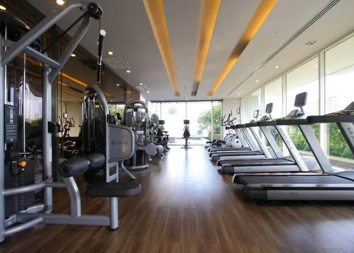 Thonglor:private Jacuzzi Kingbed Pool Gym Parking بانكوك