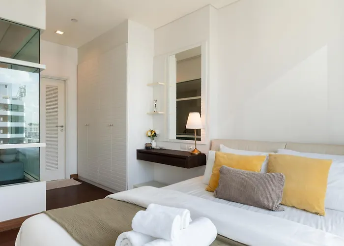 Thonglor:private Jacuzzi Kingbed Pool Gym Parking