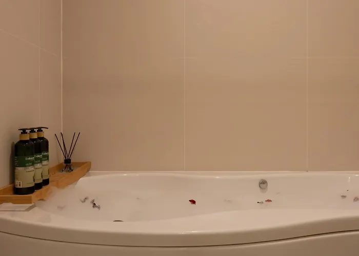 شقة Thonglor:private Jacuzzi Kingbed Pool Gym Parking *