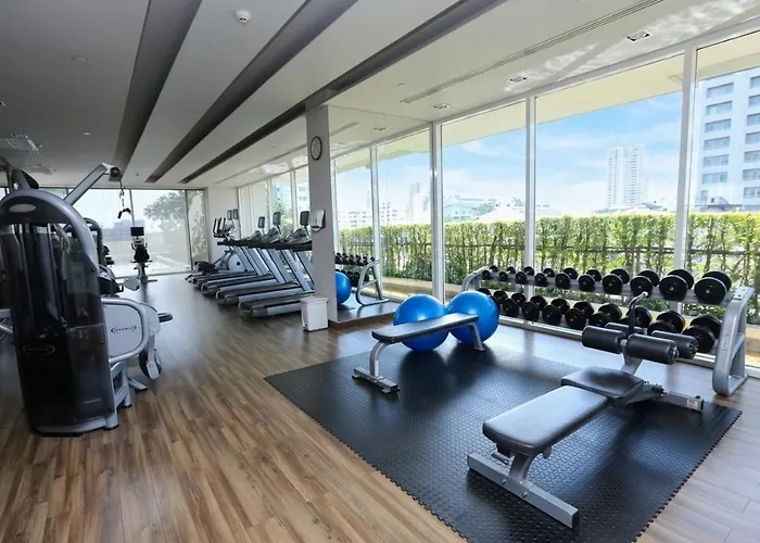 Thonglor:private Jacuzzi Kingbed Pool Gym Parking *